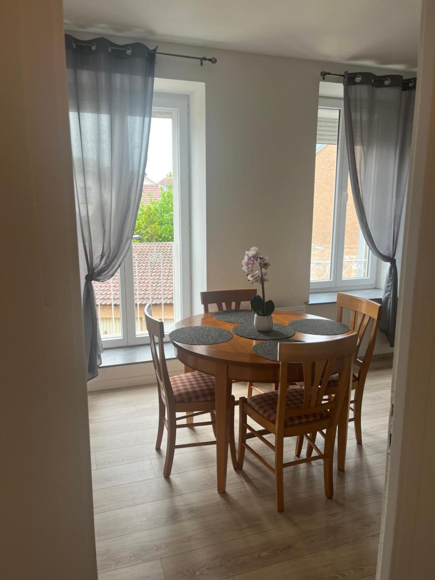 Appartement 2 Chambres Centre-Ville Lure  Εξωτερικό φωτογραφία